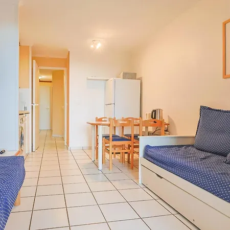 Le Petit Bleu Apartment