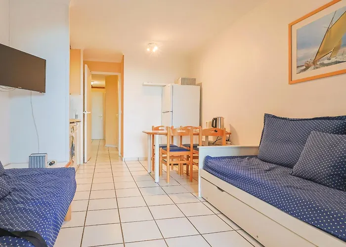 Le Petit Bleu Apartment